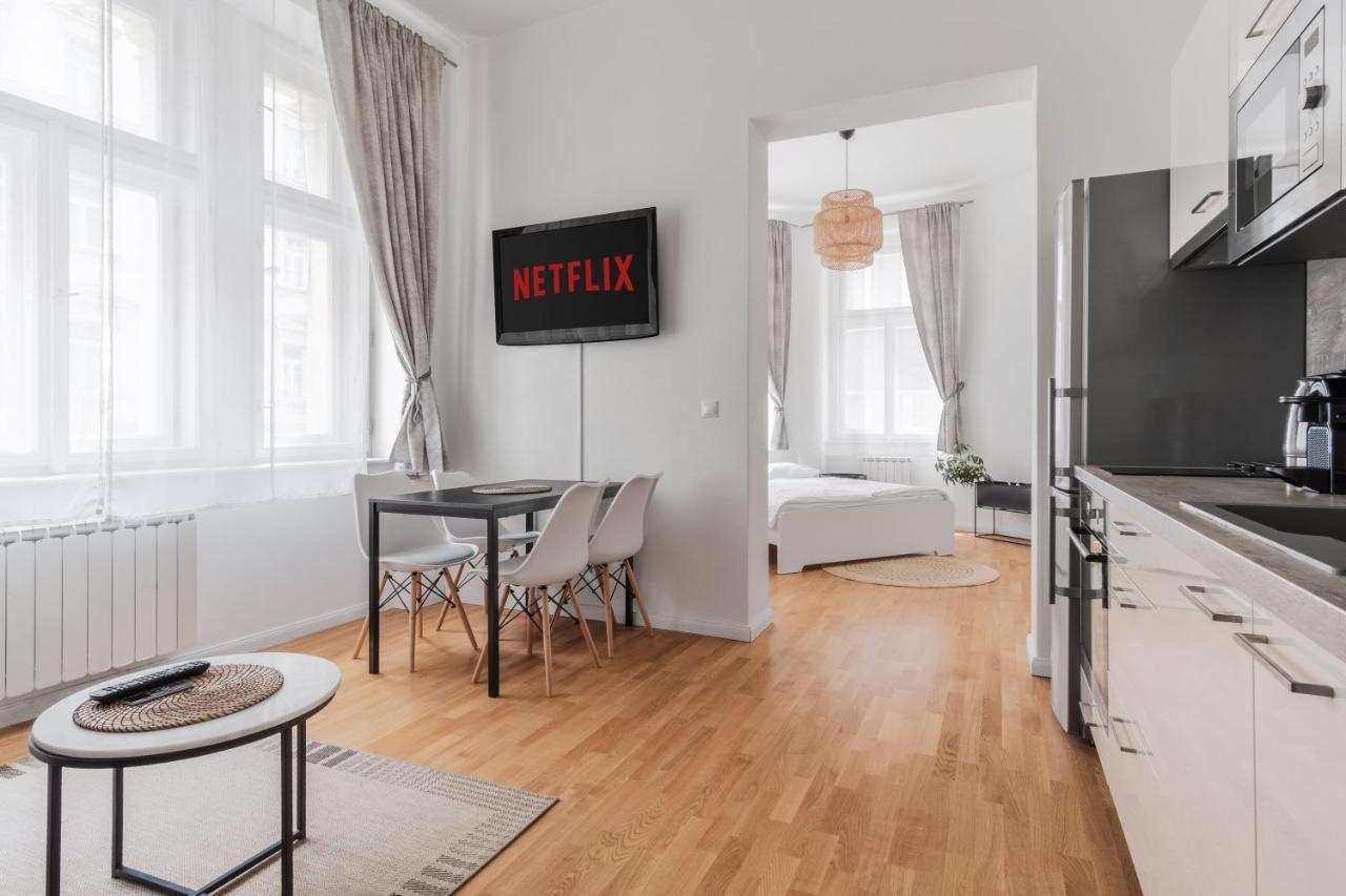 Luminous Apartment For 2 Near Wenceslas Square By Prague Days Eksteriør bilde